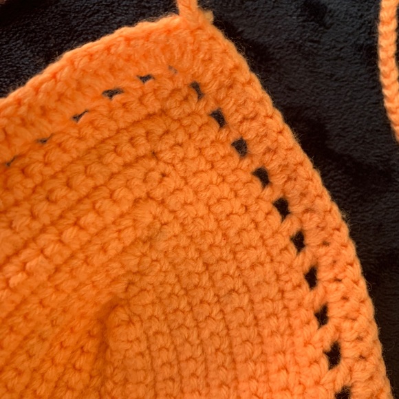 Peach 🍑 Crochet (Bikini) Top 👙 - Picture 7 of 8